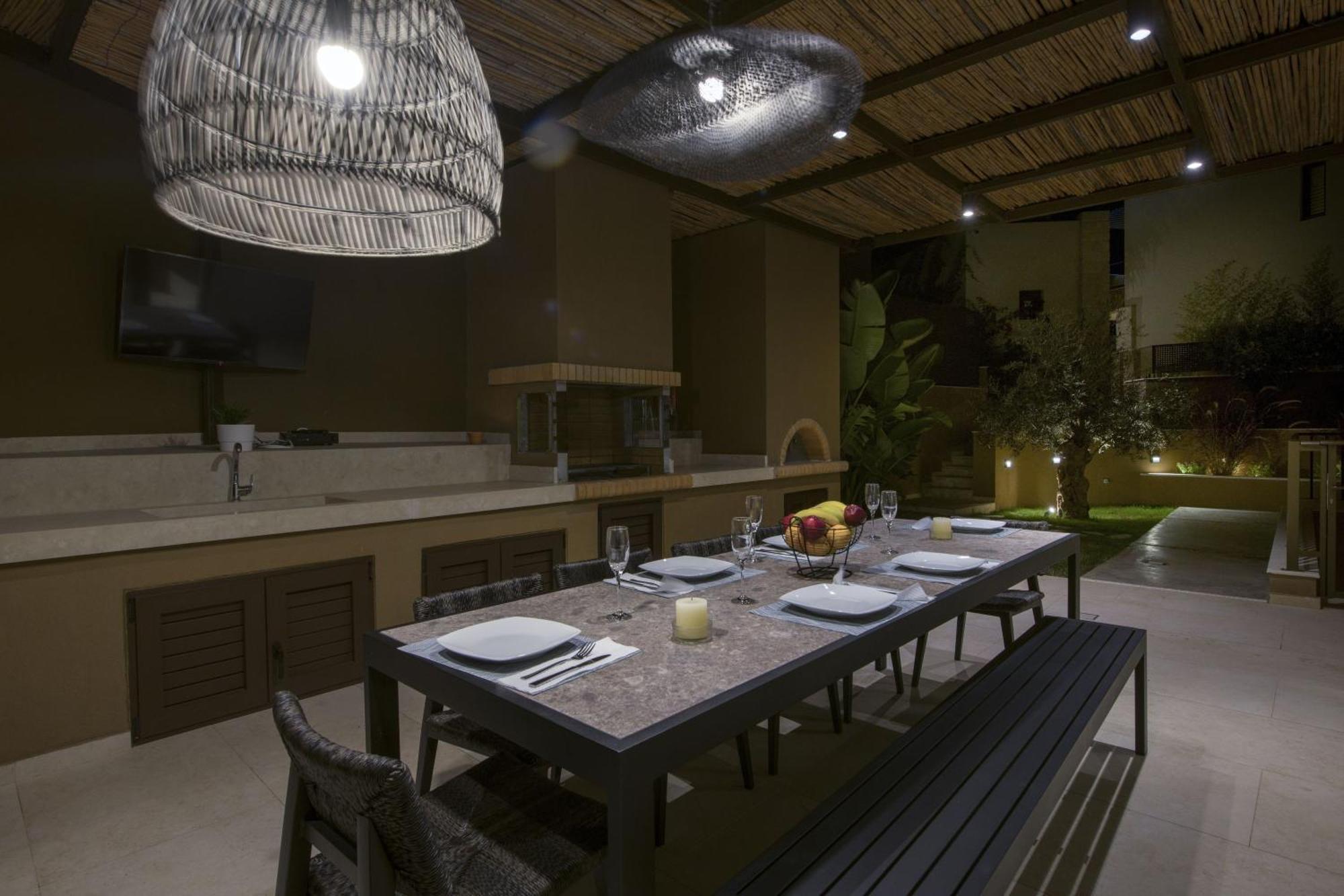 Almi-Cove Hilltop Villas 阿尔米里达 外观 照片
