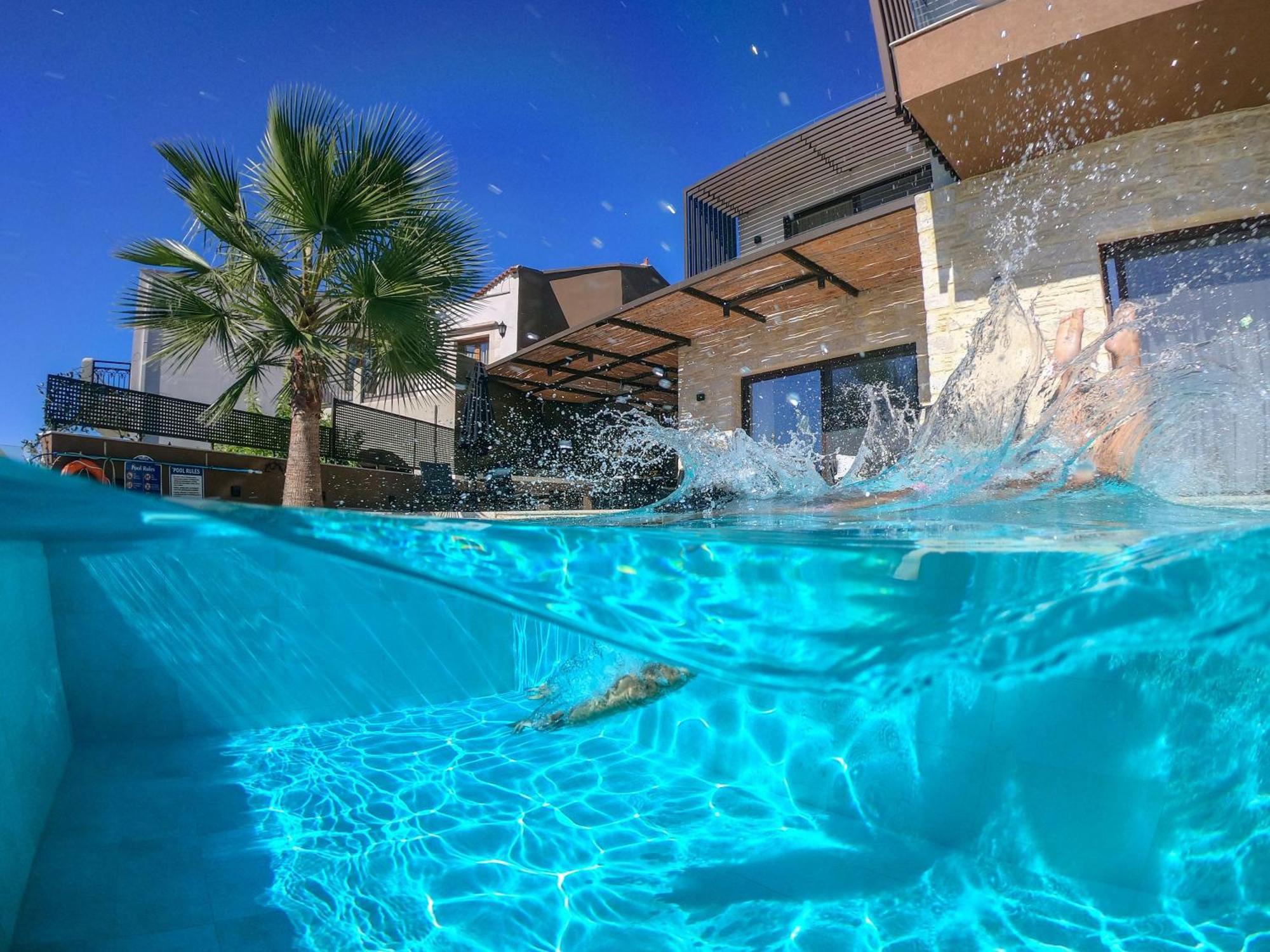 Almi-Cove Hilltop Villas 阿尔米里达 外观 照片