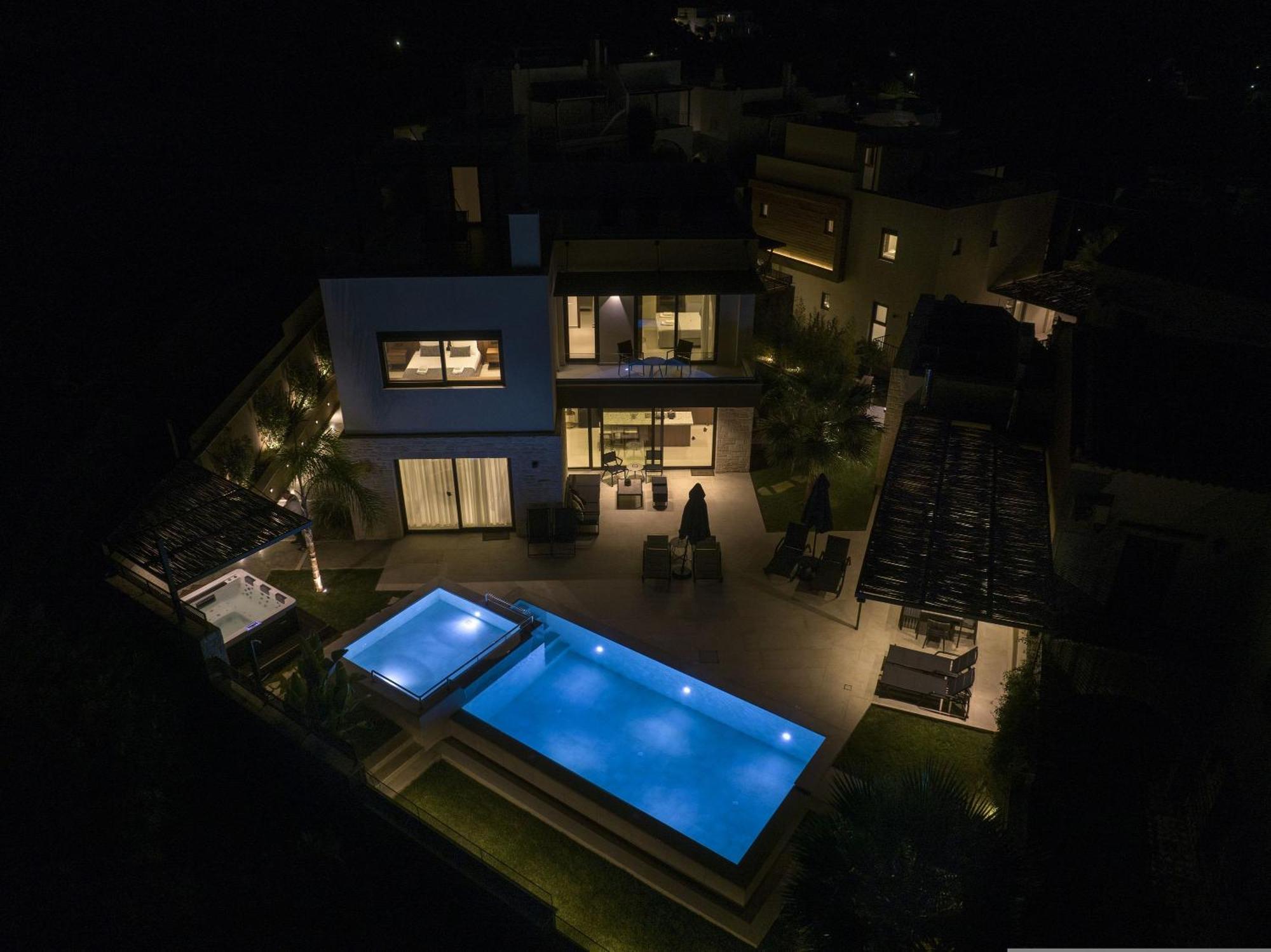 Almi-Cove Hilltop Villas 阿尔米里达 外观 照片